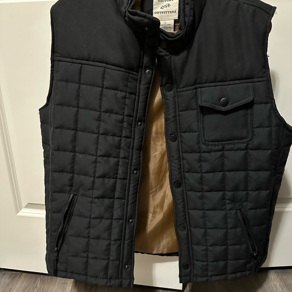 Victory Outfitters Black Quilted Vest